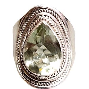 Sterling silver chunky tear drop ring with green stone size 7.25